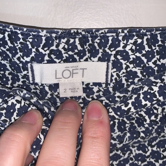Loft Floral Shorts - Picture 3 of 4